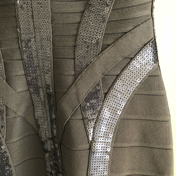 BLACK FRIDAY DISCOUNT
XS Herve Leger Dress - Picture 4 of 5